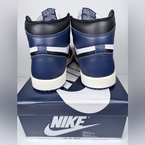 Nike Air Jordan 1 Retro High OG Mens 6.5 DZ5485-401 Midnight Navy White - Picture 3 of 9